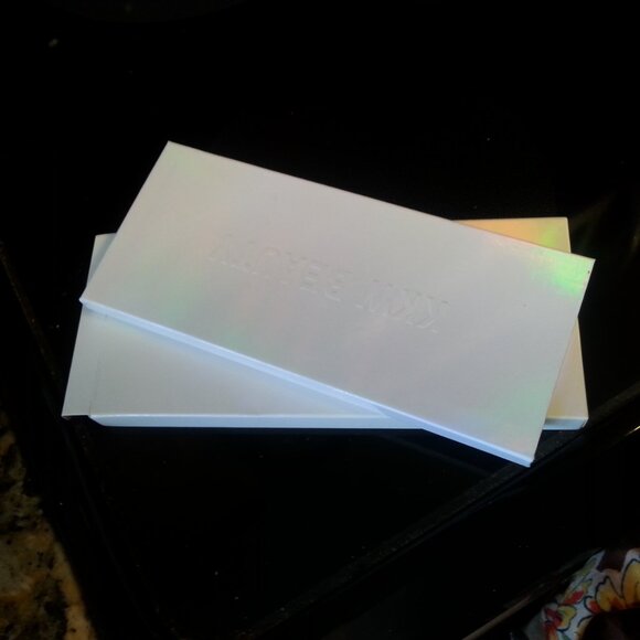 KKW Beauty Crystalized EyeShadow Palette Makeup Kit - Picture 3 of 14